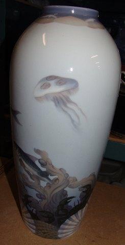 Bing & Grøndahl Effie Hegermann-Lindencrone Vase med Fisk, krabber og vandmænd No 6500/14 - Danam Antik