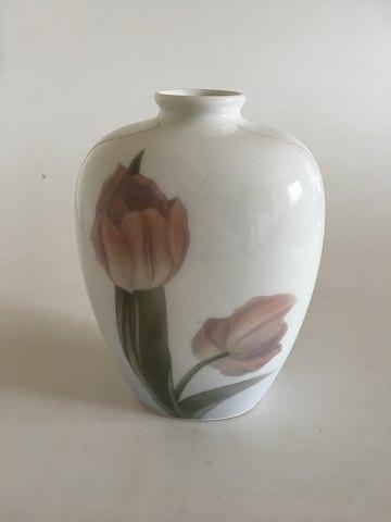 Royal Copenhagen Art Nouveau Vase med Tulipaner No 201/134D - Danam Antik