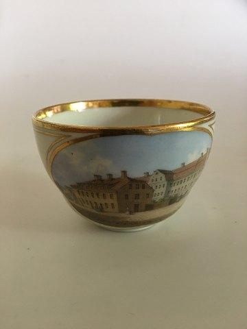 Royal Copenhagen Tidlig cup fra 1860erne med flot motiv af bygning - Danam Antik