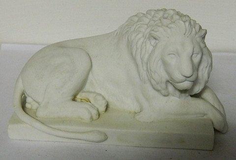 Bertel Thorvaldsen: Figur af liggende løve i bisquit - Danam Antik