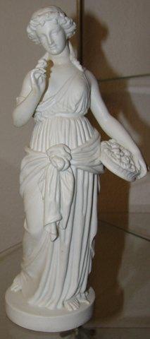 Bing & Grøndahl Biscuit Figur af Romersk dame - Danam Antik