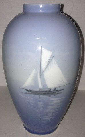Royal Copenhagen Art Nouveau Vase med skib No 1117/47C - Danam Antik