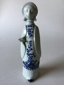 Royal Copenhagen Georg Thylstrup Figur af ung dame No 1637 - Danam Antik