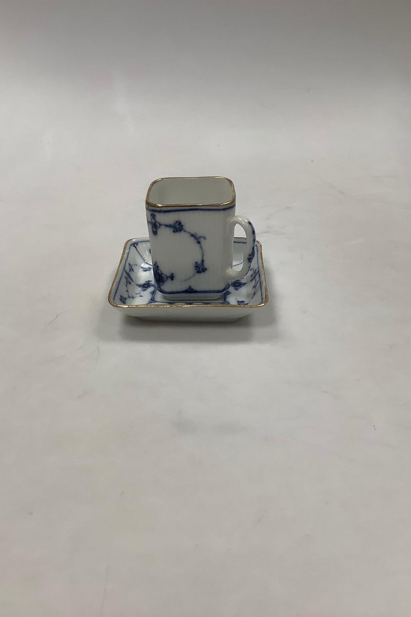 Bing og Grøndahl Blåmalet / Musselmalet Firkantet kopper med underkop med guld - Danam Antik