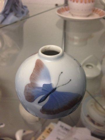 Bing & Grøndahl Art Nouveau Vase med sommerfugle No 86/25 - Danam Antik