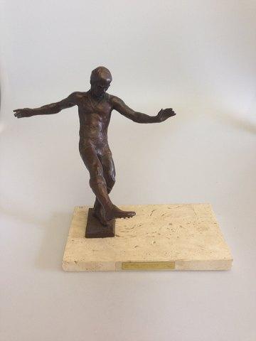 Royal Copenhagen Bronze statuette Sterett-Gittings Kelsey Fodboldspiller fra 1976 - Danam Antik