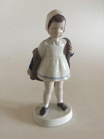 Bing and Grøndahl Figur af Pige der tager blå frakke af No 2387 - Danam Antik