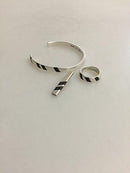 Hans Hansen Sterling Sølv Ring, Armring, og Vedhæng med Sort Emalje - Danam Antik