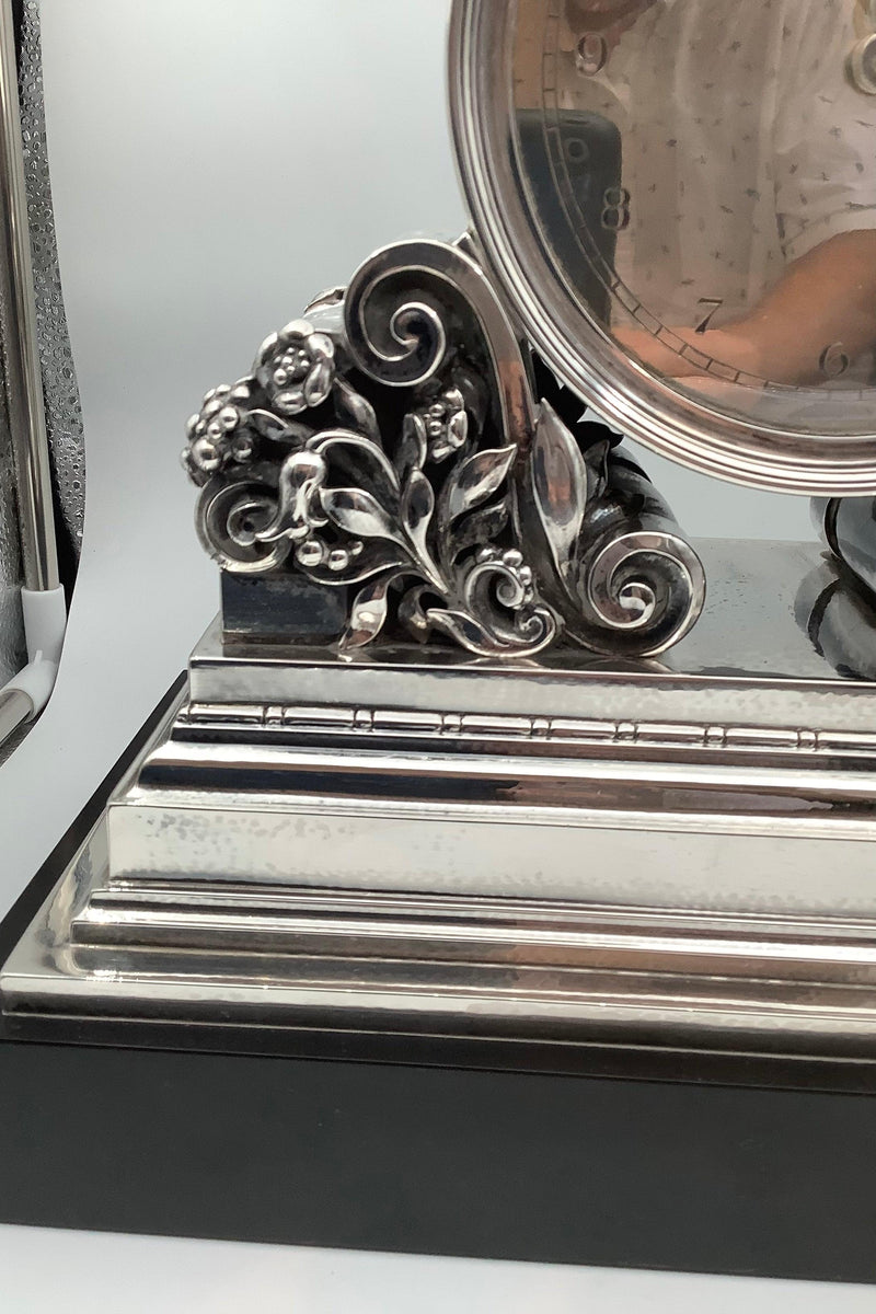 Horloge Art Déco De 8 Jours En Argent Sterling Martelé à La Main Tiffany Co Par Concord 1930 Horloge Art Déco De 8 Jours En Argent Sterling Martelé à La Main Tiffany Co Par Concord 1930