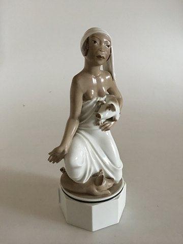 ロイヤルコペンハーゲン　婦人像 ロイヤルコペンハーゲン オーバーグレーズ フィギュリン オブ