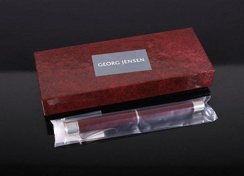 Georg Jensen. Fyldepen af sterlingsølv, med Bordeaux kinalak, pennespids af 18K. Fin Spids - Danam Antik