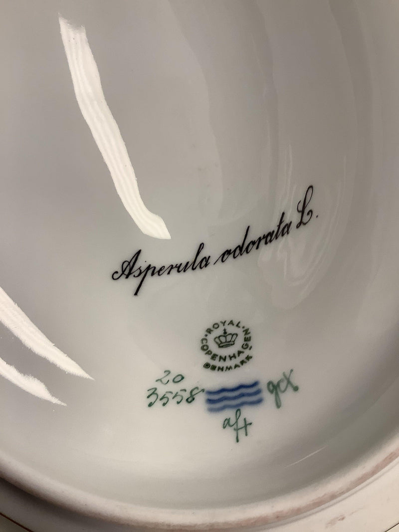 Royal Copenhagen Flora Danica Terrin No 3558 - Danam Antik