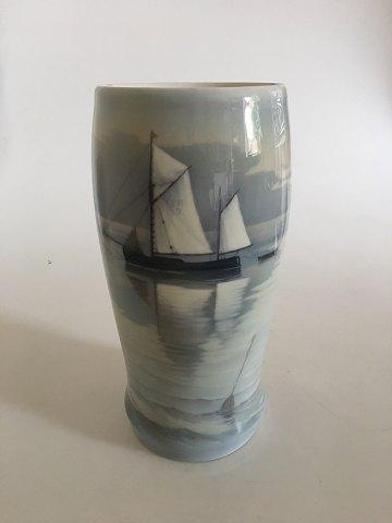 Bing & Grøndahl Art Nouveau Vase med Sejlbådsmotiv No. 4121/95 - Danam Antik