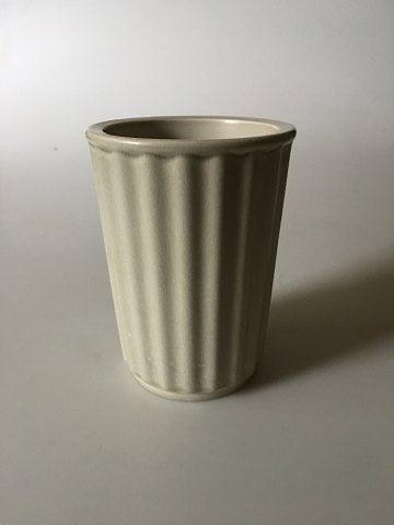 Aluminia Hvid Rillet Vase. - Danam Antik