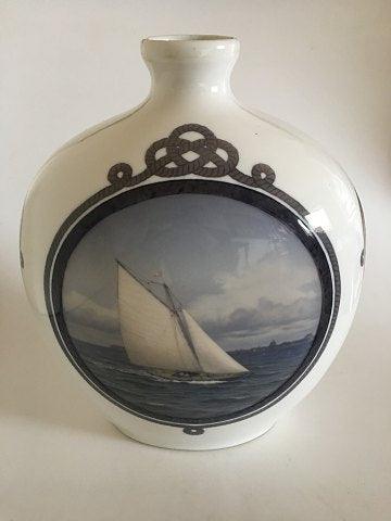Royal Copenhagen Unika Vase med Skibsmotiv af Christian Benjamin Olsen - Danam Antik