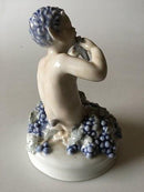 Royal Copenhagen Kongelig 2171 RC Faun knælende med druer Storch 1921 16 x 11 cm Pan I hel og fin stand - Danam Antik