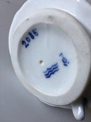 Royal Copenhagen Georg Thylstrup Figur pige med kurv Unika signeret af Oluf Jensen No 2085 - Danam Antik