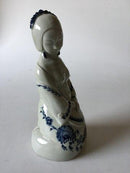 Royal Copenhagen Georg Thylstrup figur af ung nogen pige No 1562 - Danam Antik