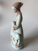 Royal Copenhagen Georg Thylstrup Figur af pige med Hjort No 1531 - Danam Antik