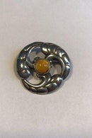 Broche sterling sølv med rav center i blad-ornamentik - Danam Antik