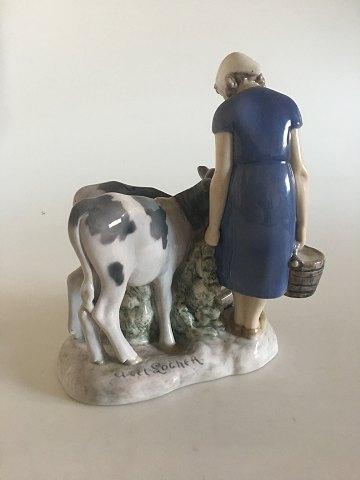 Bing & Grøndahl Figur Pige med Kalve No 2270 - Danam Antik