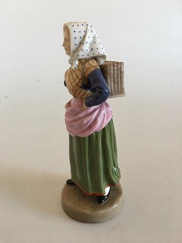 Bing & Grøndahl Overglasur Figur af Dame Egnsfigur - Danam Antik