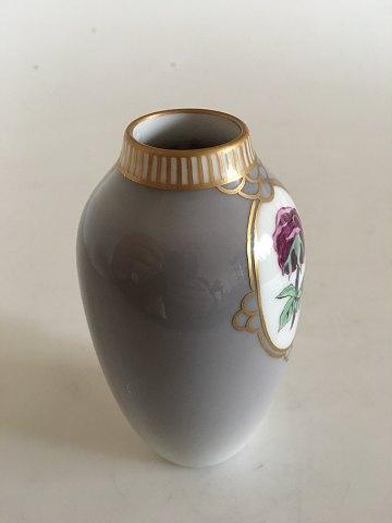 Royal Copenhagen Art Nouveau Vase No 239 med guld - Danam Antik