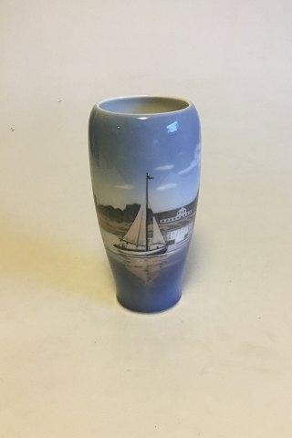 Royal Copenhagen Vase med sejlskib No 4468 - Danam Antik