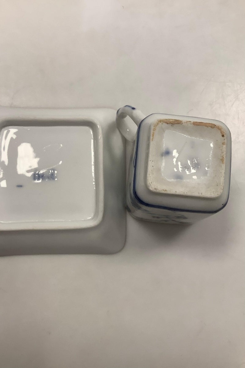 Bing og Grøndahl Blåmalet / Musselmalet Firkantet kopper med underkop med guld - Danam Antik