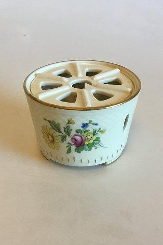Bing & Grøndahl Saksisk Blomst, Creme Fyrfadsvarmer No 237 - Danam Antik