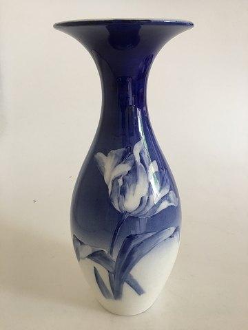 Rørstrand Vase Blå / Hvid med Tulipan Motiv - Danam Antik