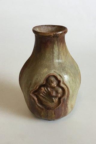 Bode Willumsen Vase med brun og grøn glasur i relief med havfrue No 509 PMN - Danam Antik