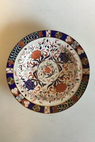 Derby Fajance dyb tallerken/platte med blomsterdekoration i rød, blå, grøn og guld - Danam Antik