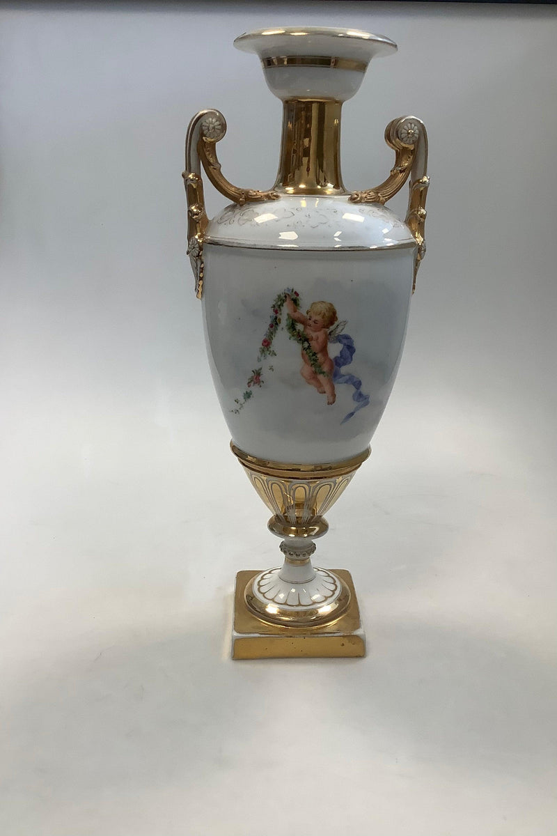 Royal Copenhagnen Empire Vase med Putti fra 1870-1890 - Danam Antik