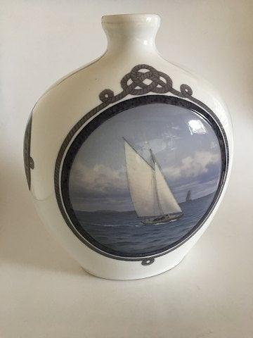 Royal Copenhagen Unika Vase med Skibsmotiv af Christian Benjamin Olsen - Danam Antik