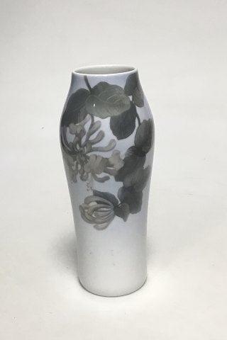 Royal Copenhagen Art Nouveau Kaprifolie Blomster Vase nr. 330/232. - Danam Antik