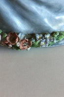 Royal Copenhagen Siddende Fanøpige Figur af Carl Martin-Hansen No 12413 - Danam Antik