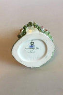 Royal Copenhagen Siddende Fanøpige Figur af Carl Martin-Hansen No 12413 - Danam Antik