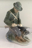 Royal Copenhagen Figur Jæger med Hund No 1087 - Danam Antik