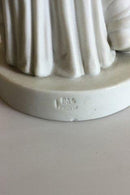 Bing & Grøndahl Biscuit figur af stående kvinde med blomsterkurv - Danam Antik