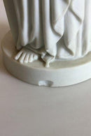 Bing & Grøndahl Biscuit figur af stående kvinde med blomsterkurv - Danam Antik