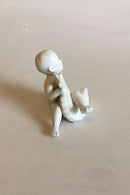 Bing & Grøndahl Blanc de Chine Figur af Havbarn med søhest No 2395 - Danam Antik