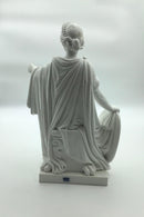 Royal Copenhagen Bisquit Figur af Kvinde siddende med Skjold - Danam Antik