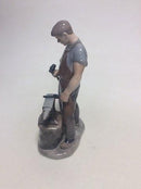 Royal Copenhagen Figur af smed no 460 / gammelt nummer Bing og Grøndahl 2225 - Danam Antik