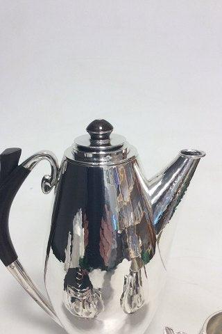 Hans Hansen Sterling Sølv Kaffesæt med Kaffekande, Sukkerskål og Flødekande no 170 fra 1935 designet af Karl Gustav Hansen - Danam Antik