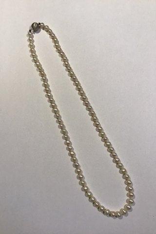 Perlekæde med 14 kt Hvidguld kuglelås(JKa) - Danam Antik