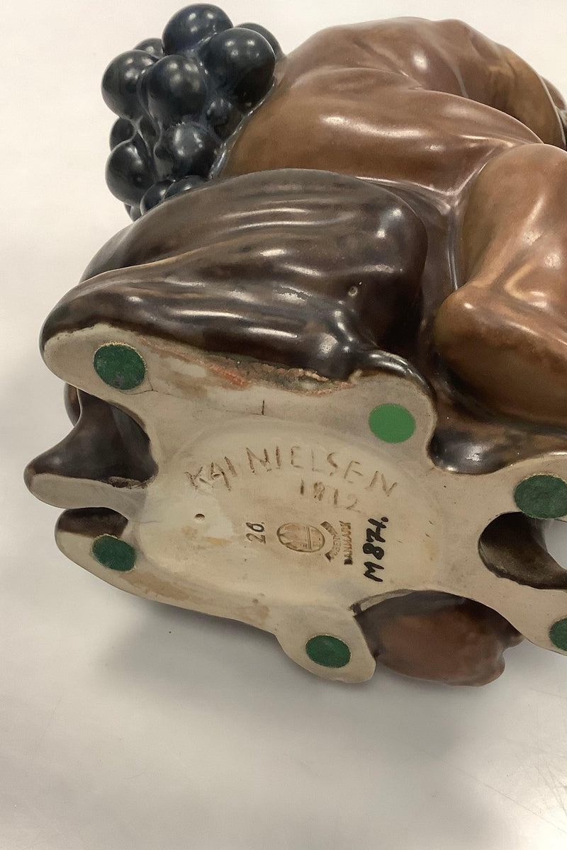 Kai Nielsen Stentøjsfigur no. 4026 Sovende Bacchus og klatrende Faun på Æse - Danam Antik