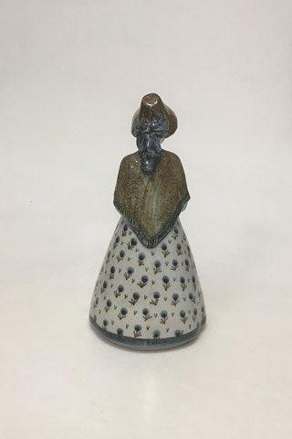 Bing og Grøndahl Figur af Gudrun Meedom Bæch Pige i national dragt no 205/2 - Danam Antik