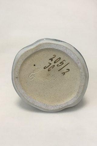 Bing og Grøndahl Figur af Gudrun Meedom Bæch Pige i national dragt no 205/2 - Danam Antik