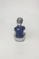 Bing & Grøndahl Figur Dreng med Fodbold no 2374 - Danam Antik